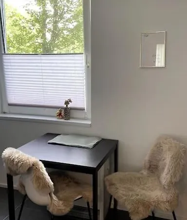 Zentrale Und Gemuetliche In * Neuss