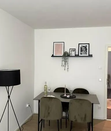 Lejlighed Zentrale Und Gemuetliche In *