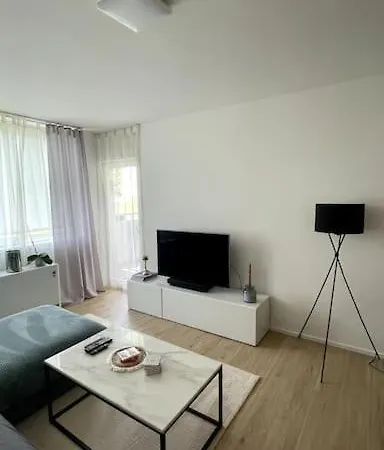 Zentrale Und Gemuetliche In * Neuss