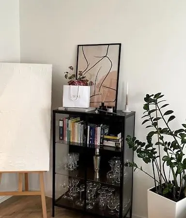 Zentrale Und Gemuetliche In