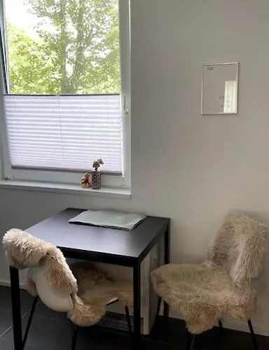 Zentrale Und Gemuetliche In * Neuss