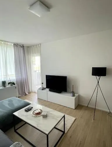 Zentrale Und Gemuetliche In * Neuss